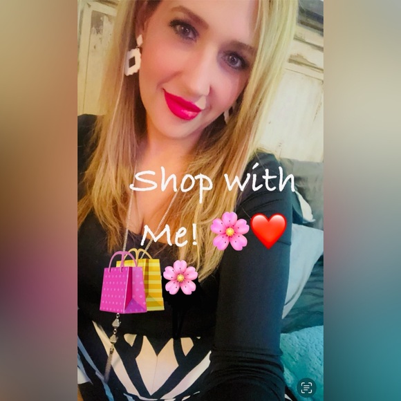 Other - Live Show Flyer ✨🩷Little bits of everything! ❤️🌸❤️🌸❤️🌸❤️🌸 Come Shop With Me! 🥰🌸